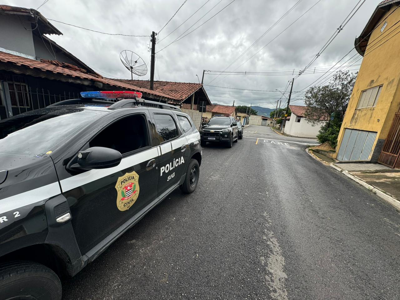 Caso Clísia: polícia encontra vestígios de sangue na casa onde amazonense morava