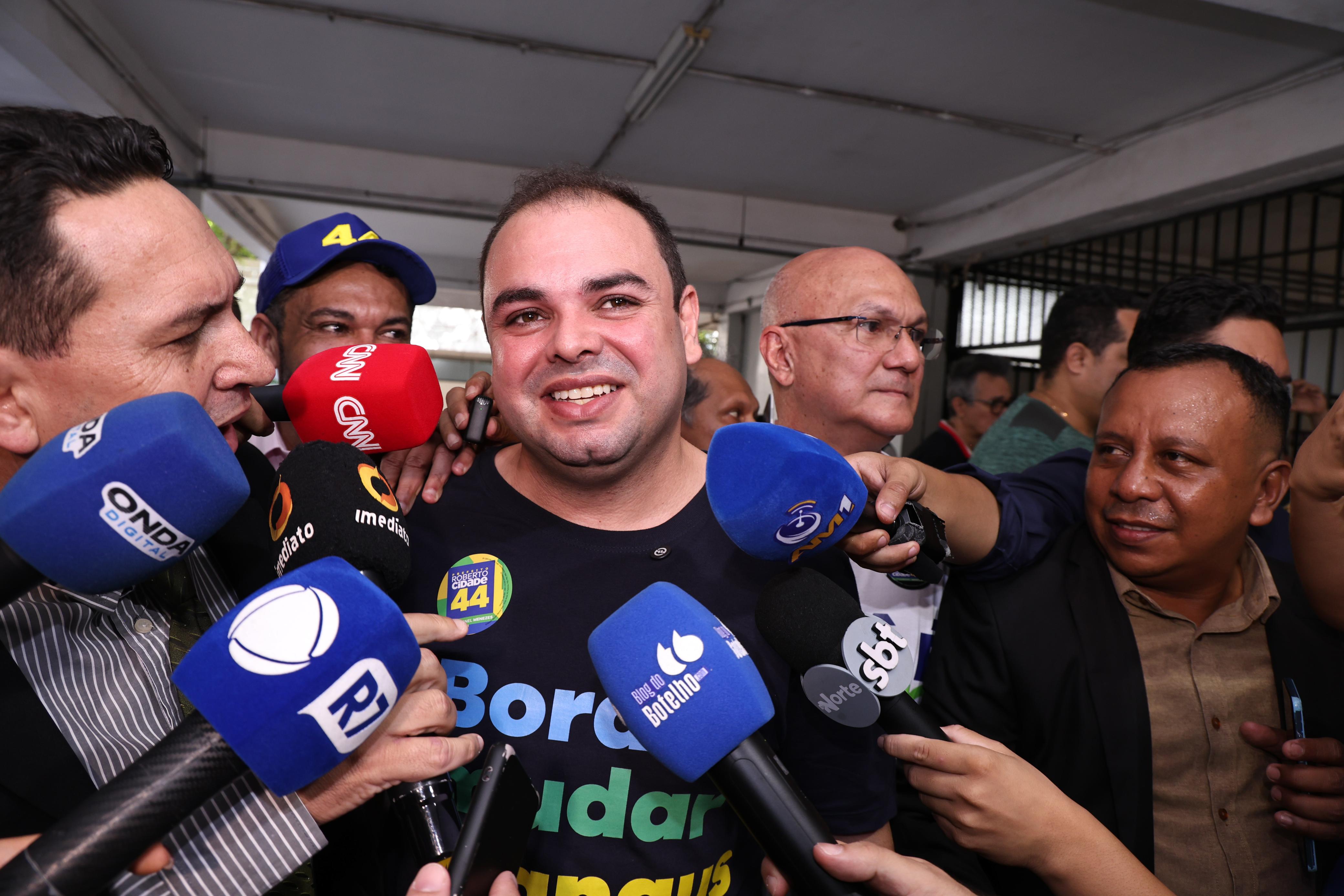 “Acredito muito que estaremos no segundo turno”, diz Roberto Cidade ao votar neste domingo