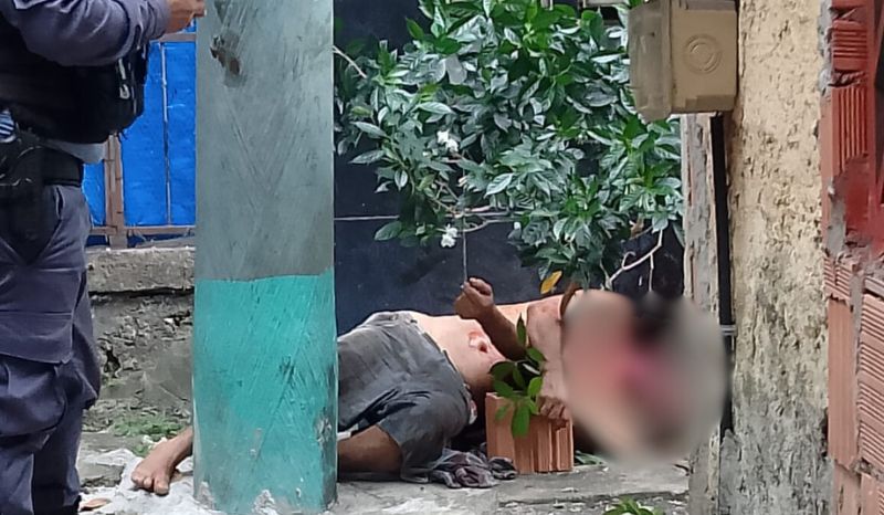 Homem é morto a pauladas por moradores do bairro Japiim