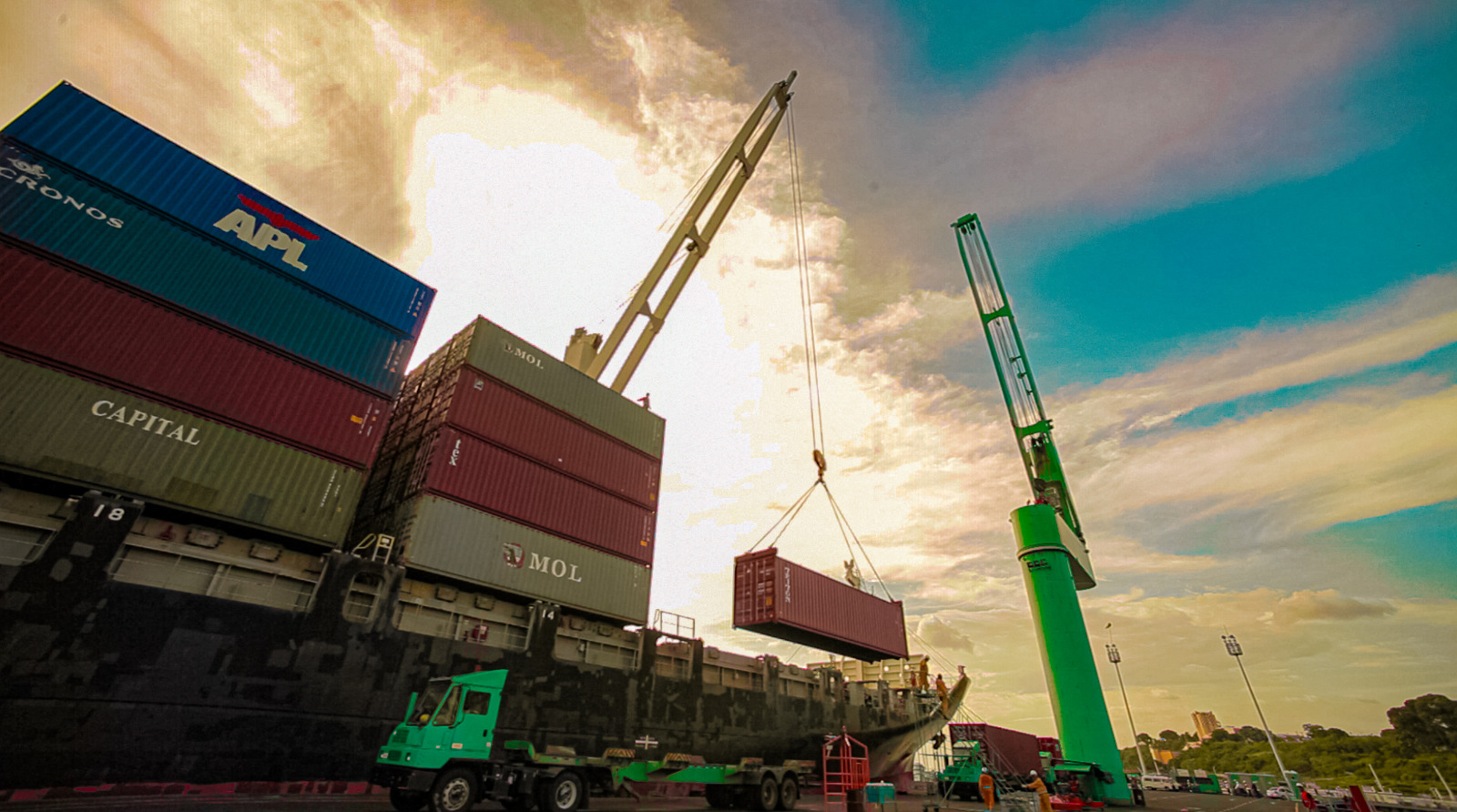 Lula sanciona lei que fortalece o comércio internacional para micro e pequenas empresas