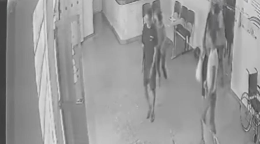 Vídeo: Família invade e destrói hospital de Manicoré após morte de paciente