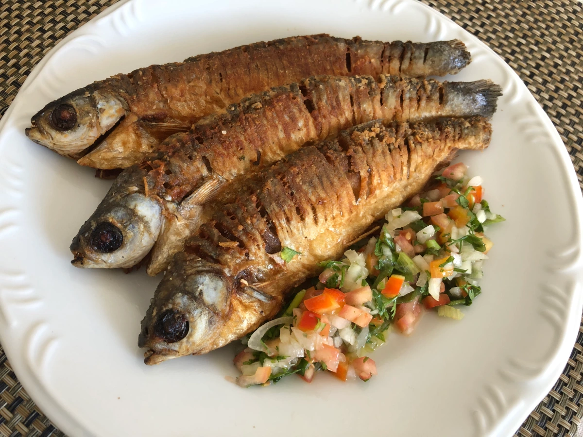 Jaraqui frito é iguaria no Amazonas