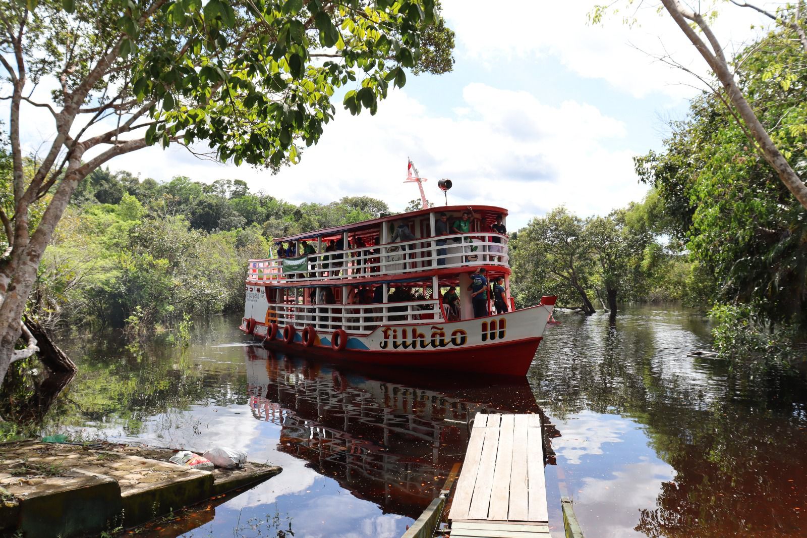 Startup lança Barco Escola Tree Earth e dá início a expedições para chamar a atenção para a preservação da Amazônia