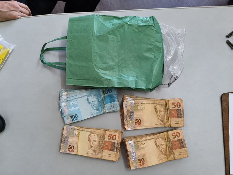 Mais de R$ 27 mil são encontrados em avião que sairia de Manaus para Borba