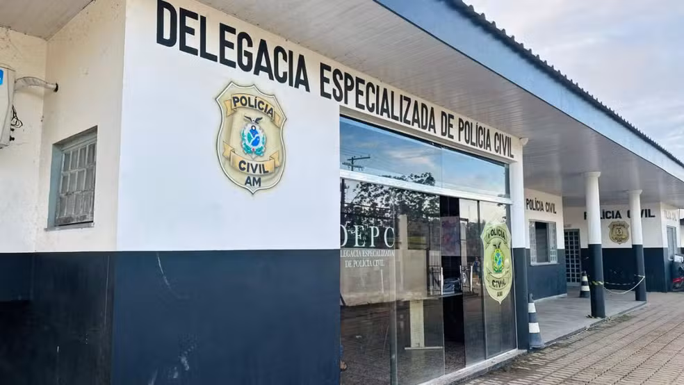Mãe é presa por deixar os três filhos sozinhos em casa para ir à boate em Tefé