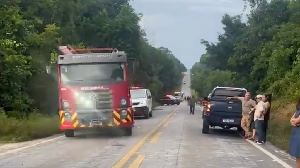 Vídeo: dois adultos e uma criança morrem atropelados em acidente na BR-174