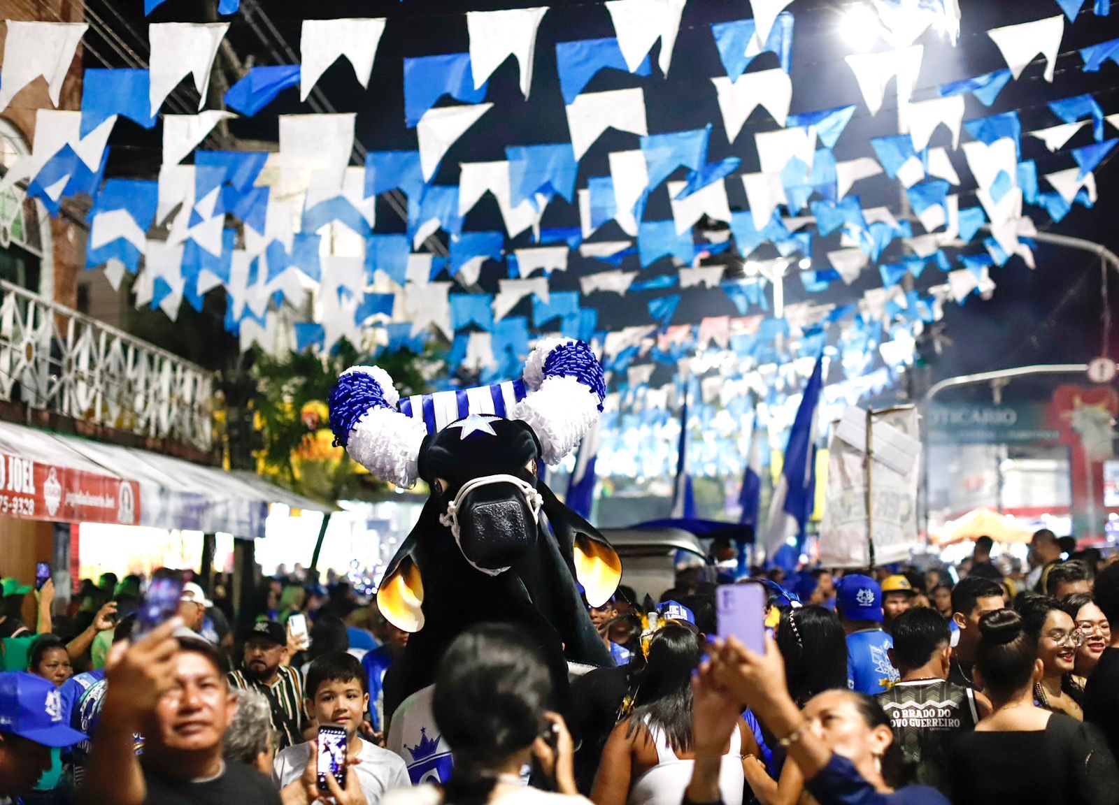 Com saídas do Palmares e Francesa, Caprichoso realiza Boi de Rua neste sábado