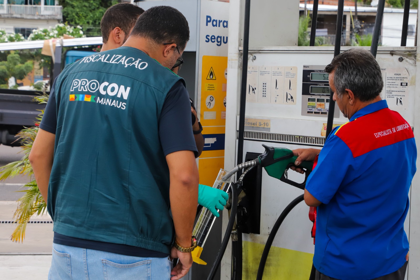 Pesquisa aponta redução de R$ 0,70 no menor preço da gasolina comum em Manaus