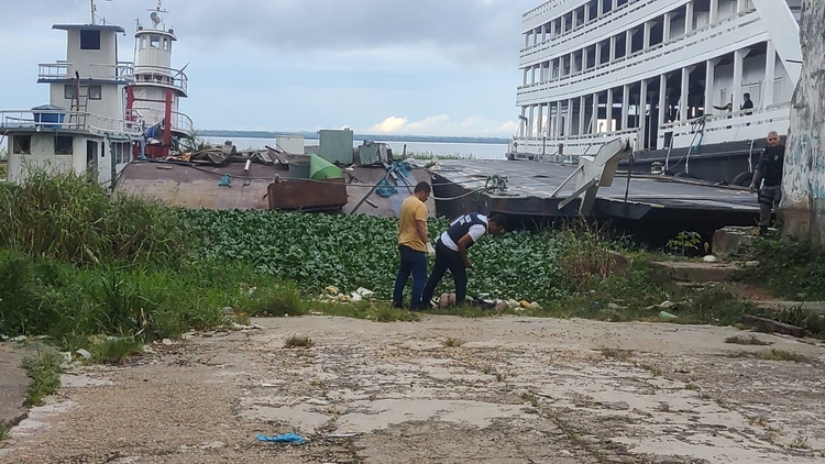 Homem é encontrado com sinais de  tortura e bilhete é deixado ao lado do corpo