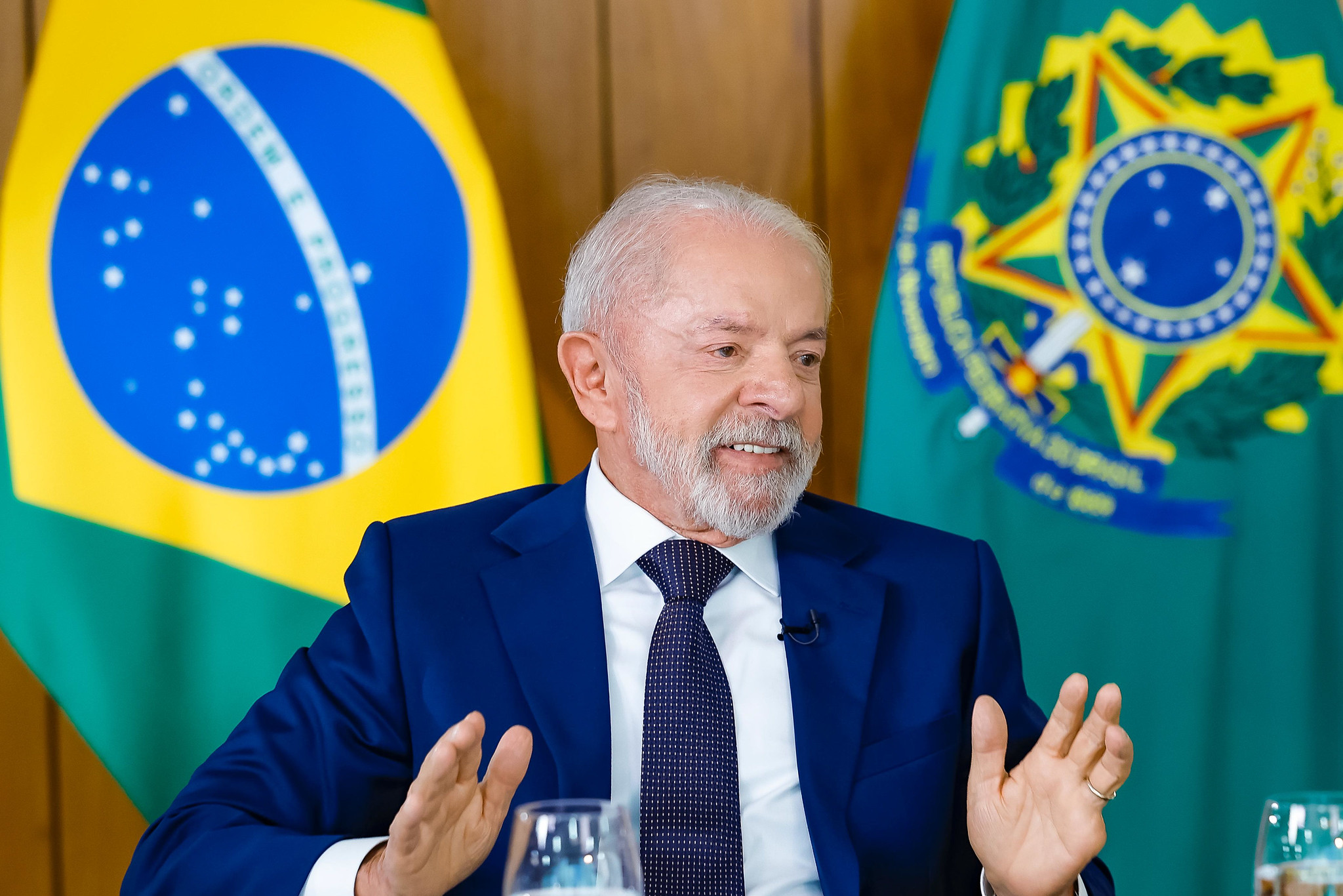 Lula critica ameaças de Trump ao mundo e defende papa Leão