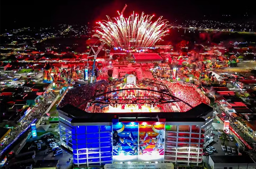 Jurados do Festival de Parintins terão posição centralizada no Bumbódromo