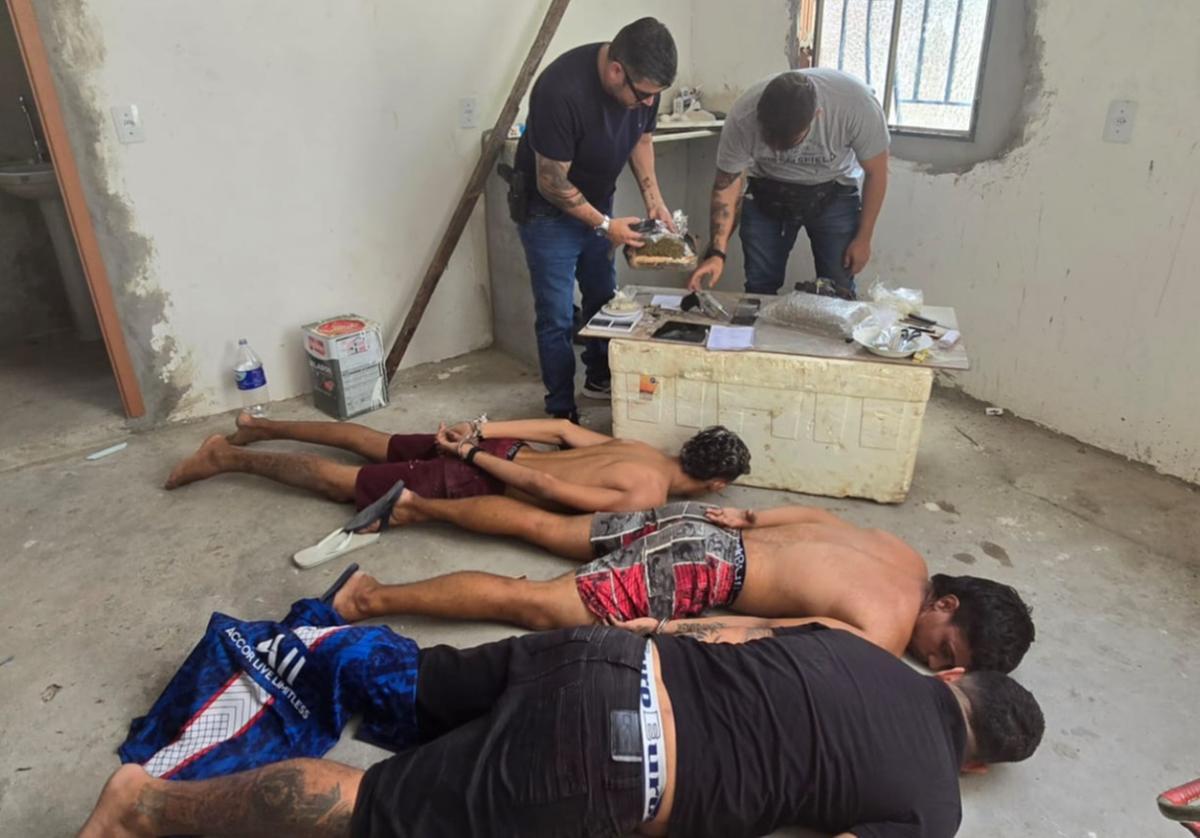 Grupo é preso com arma e 40 kg de drogas na zona norte de Manaus