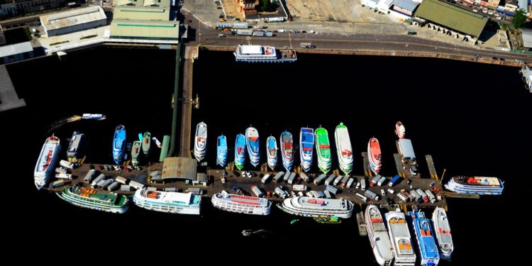 SGB prevê cheia próxima da média, com risco de inundação em Manaus