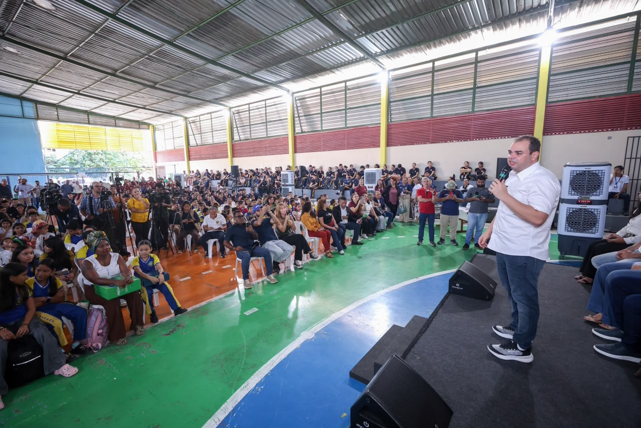 Governo do AM confirma abono do Fundeb para servidores da educação em 2026