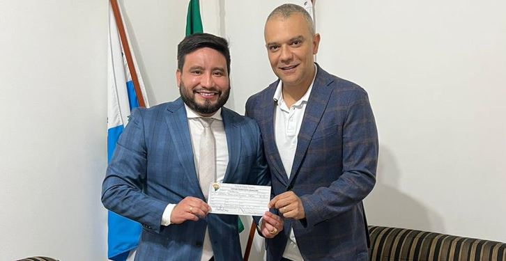 Jornalista Alex Braga assume presidência do PTB em Roraima