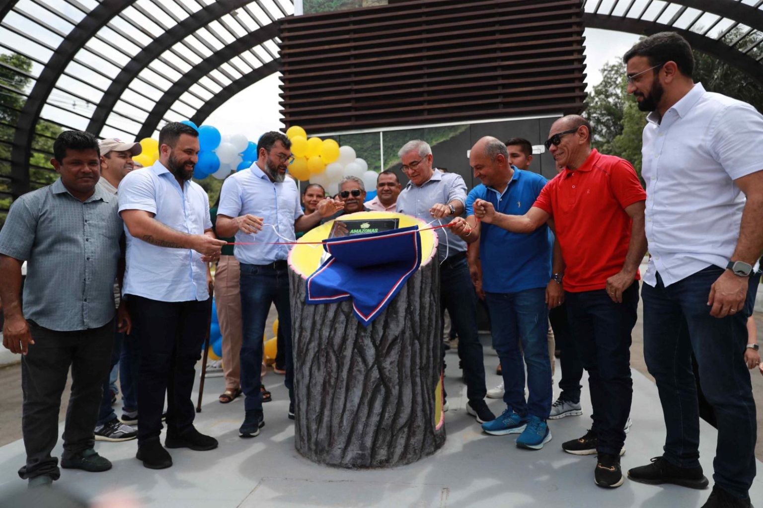 Governo realiza inaugurações de infraestrutura no valor de R$ 30,7 milhões em Novo Airão