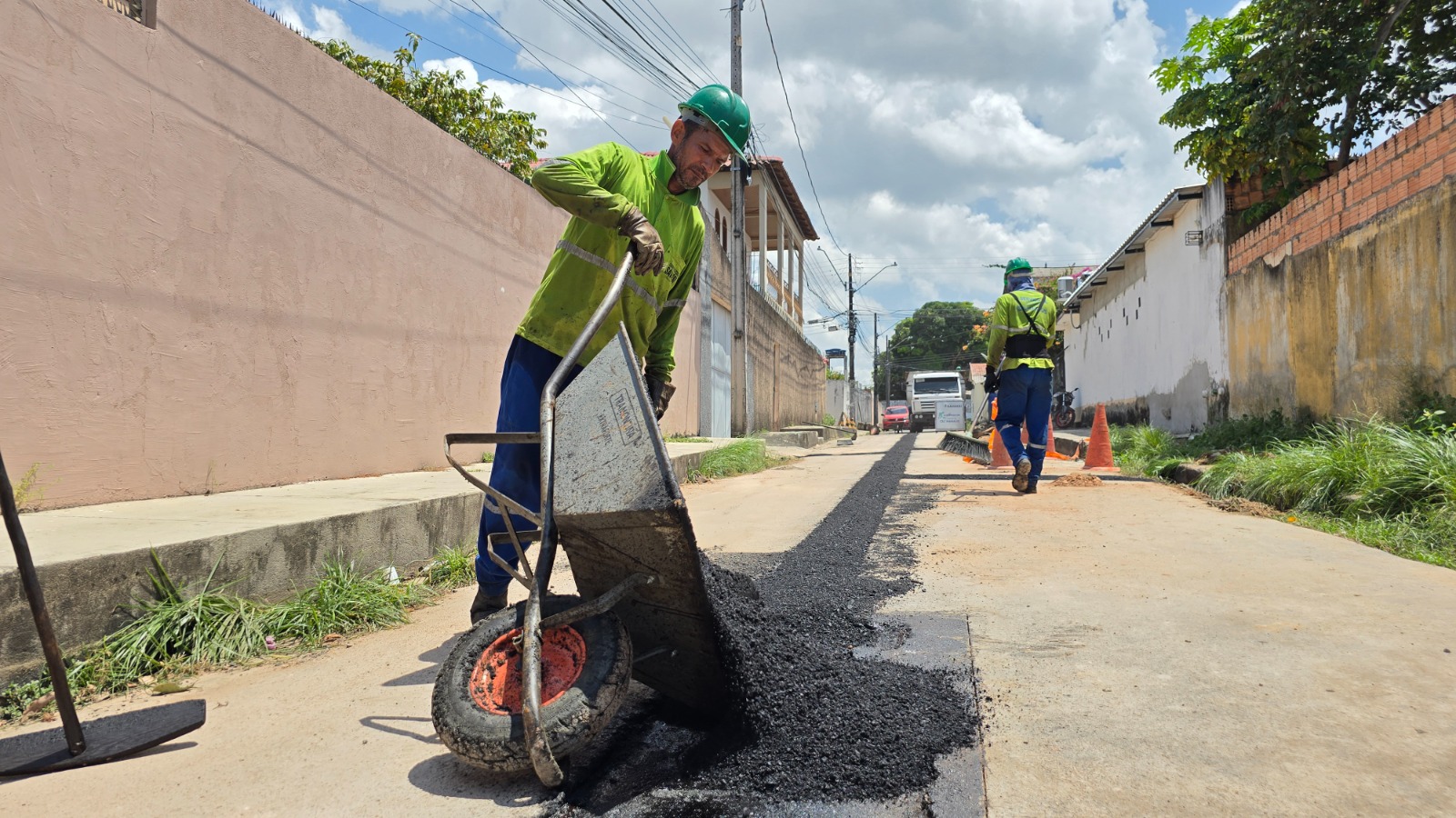 Força-tarefa de asfalto: Águas de Manaus intensifica recuperação de vias em Manaus