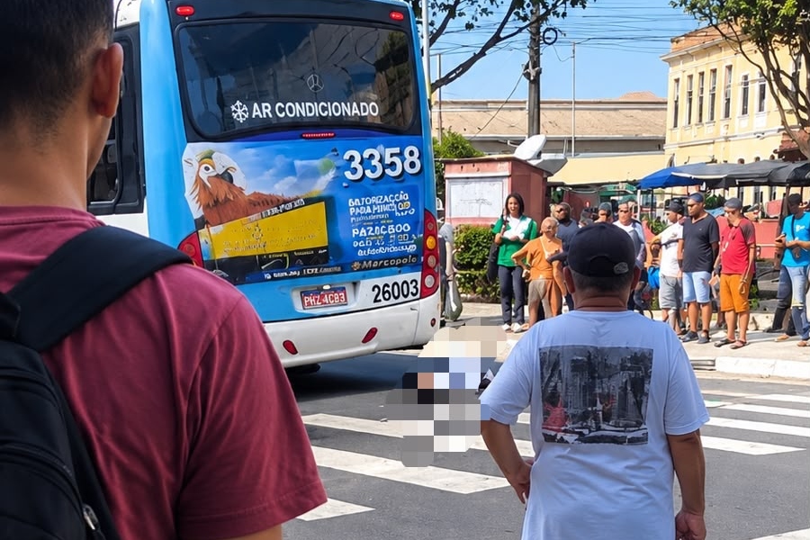 Idoso fica ferido após ser atropelado por ônibus no Terminal da Matriz