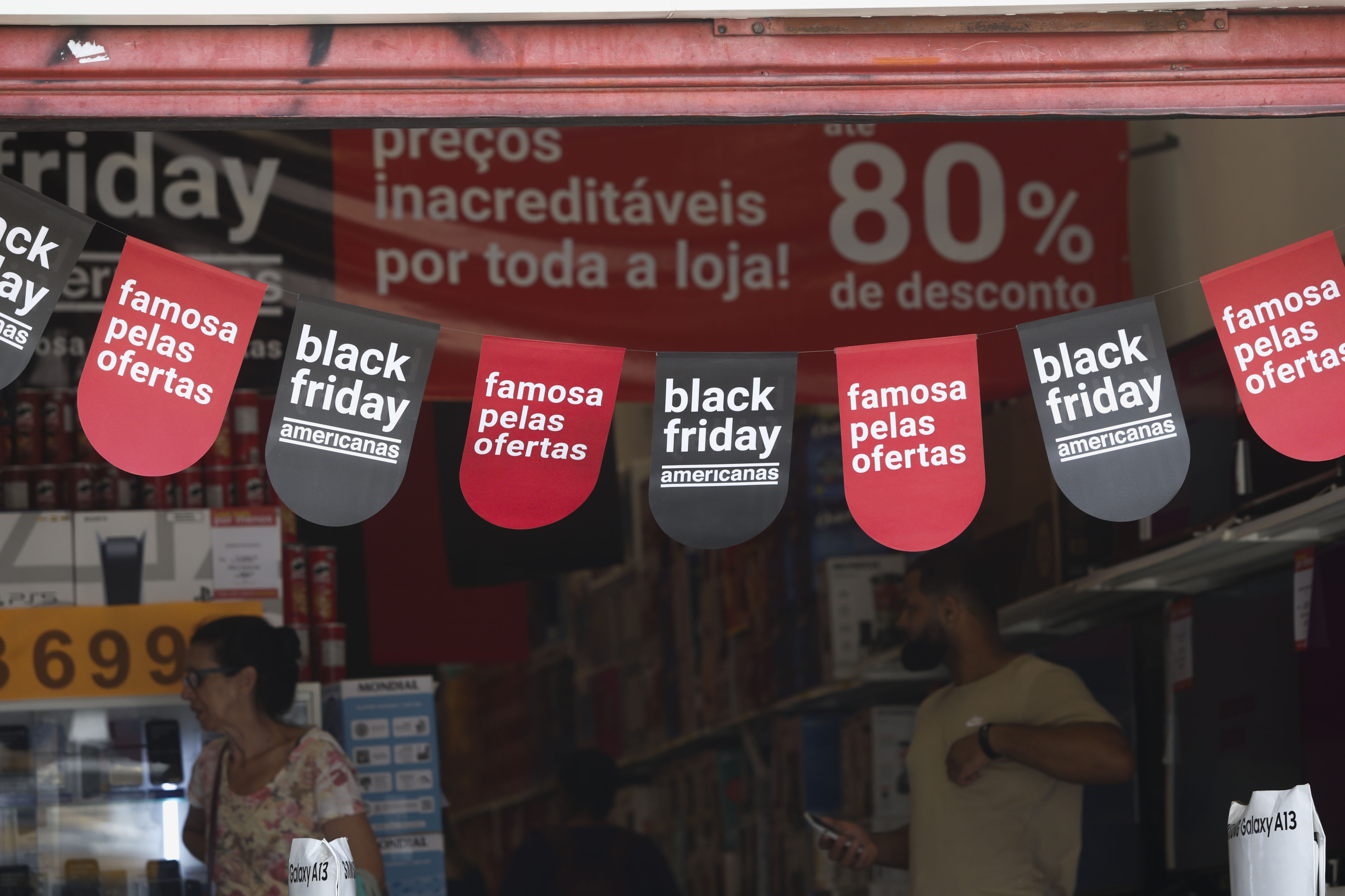 Pesquisa: 72% dos consumidores afirmam se planejar para as compras na Black Friday