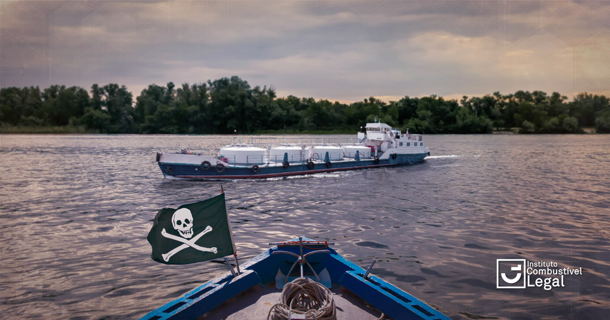 Piratas roubam 250 mil litros de combustível em Itacoatiara