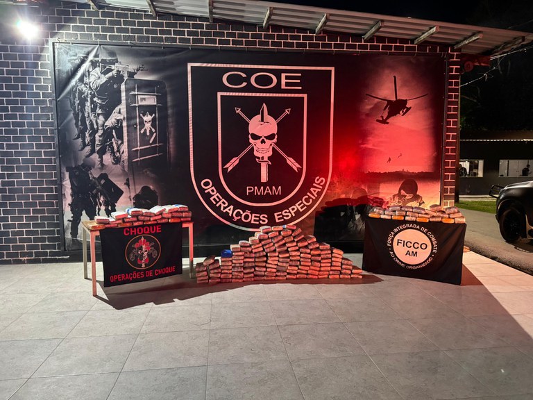 Homem é preso por armazenar 165 kg de drogas dentro de casa, em Manaus