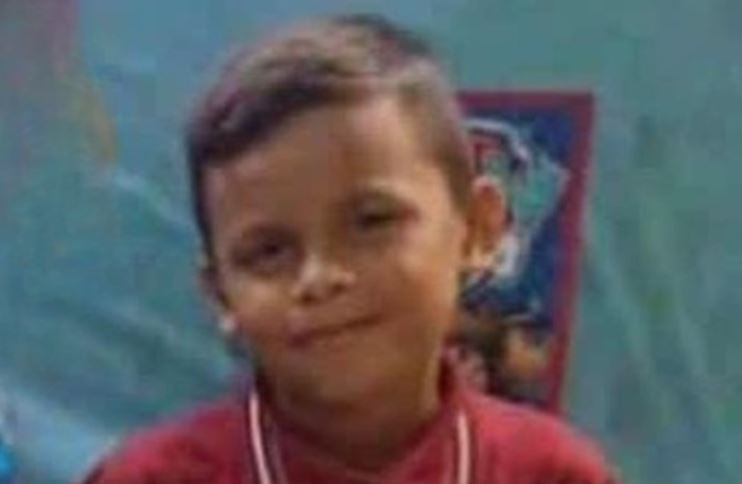 Menino de 11 anos morre após ser baleado em confronto entre facções em Manaus
