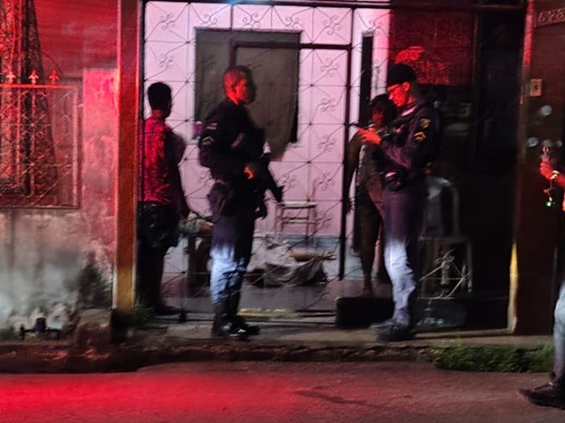 Criminosos invadem casa e matam homem a tiros na zona Sul de Manaus