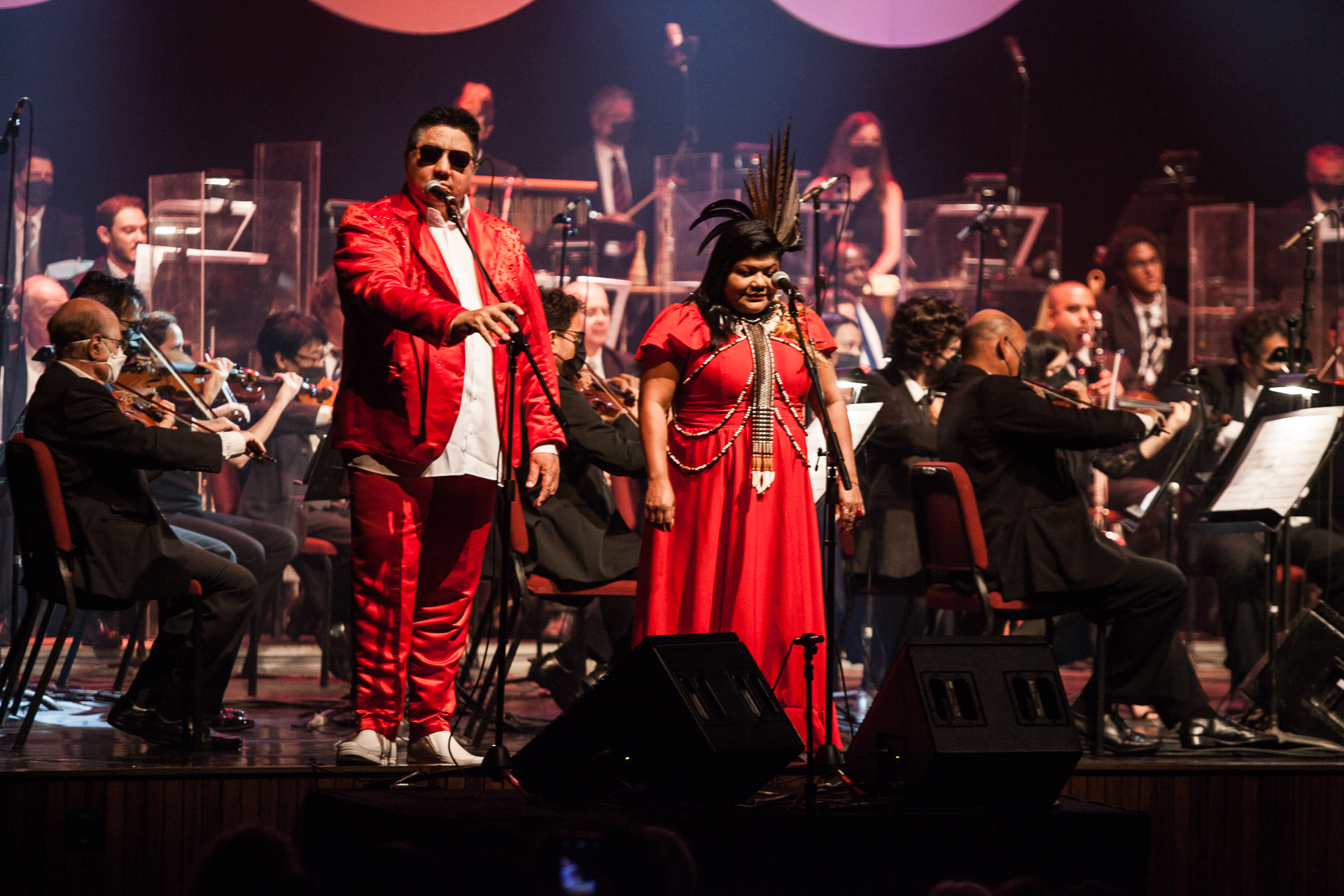Márcia Siqueira, David Assayag e Patrick Araújo se apresentam com a Orquestra Sinfônica Brasileira
