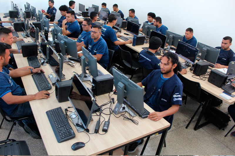 Escola técnica em Silves funciona em tempo integral após reforma da Eneva