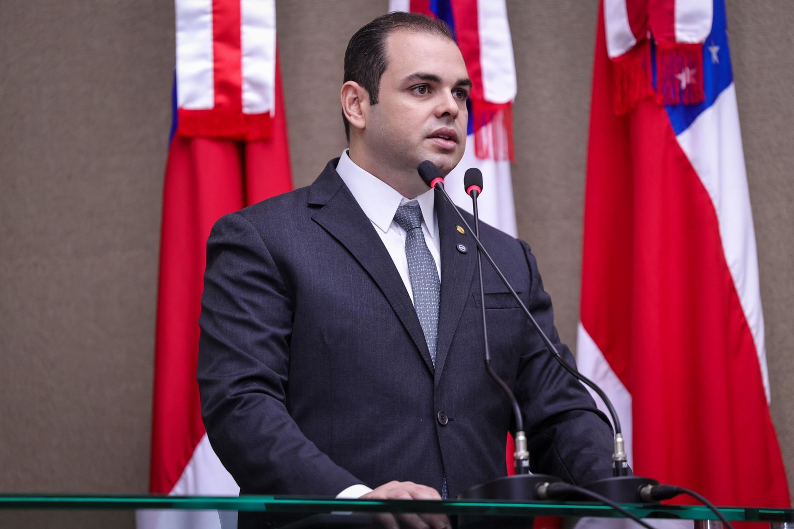 PL garante prioridade à aquisição de produtos da pesca artesanal por restaurantes da UEA