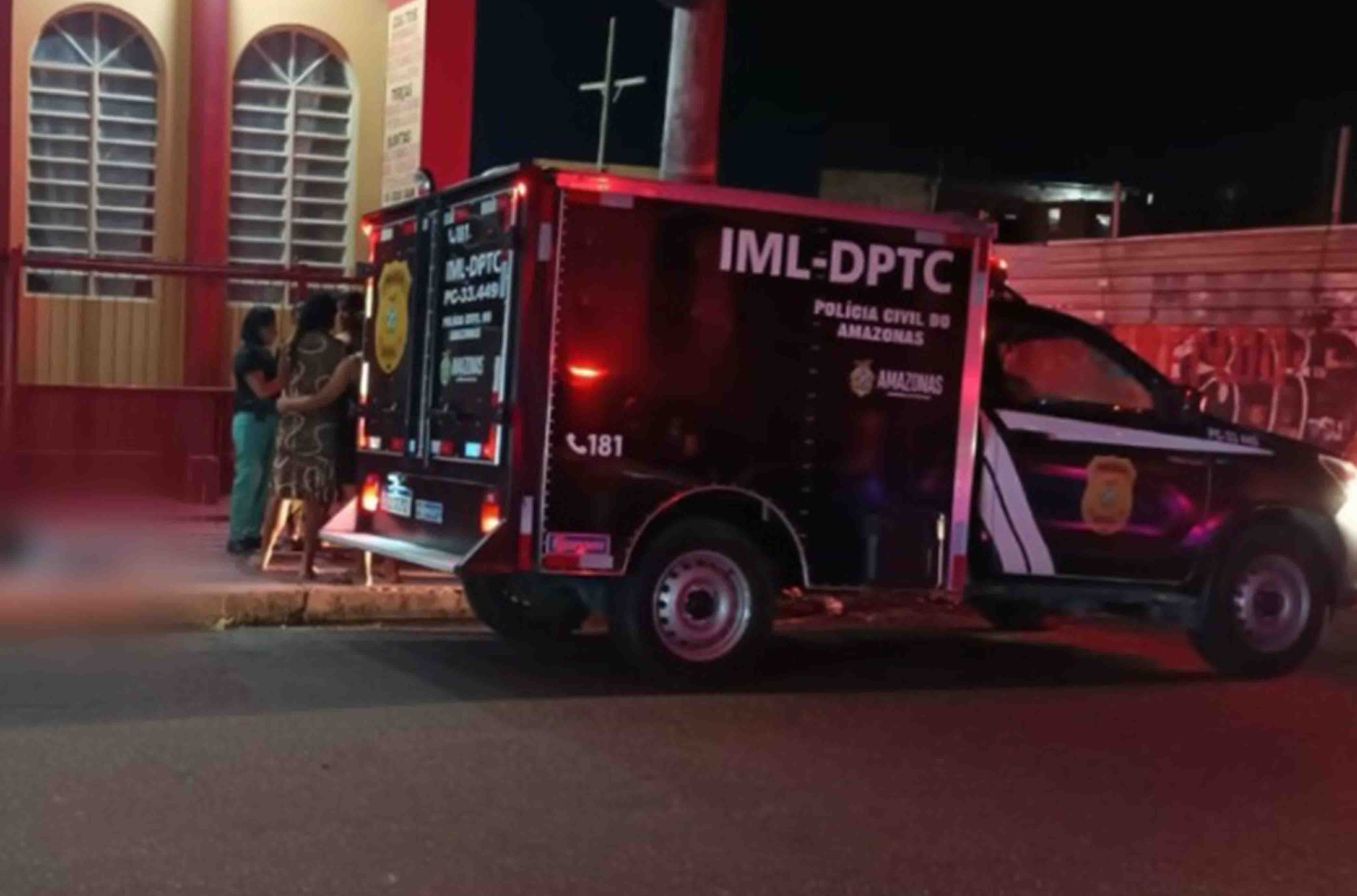 Homem é assassinado com várias facadas, no Mutirão, em Manaus