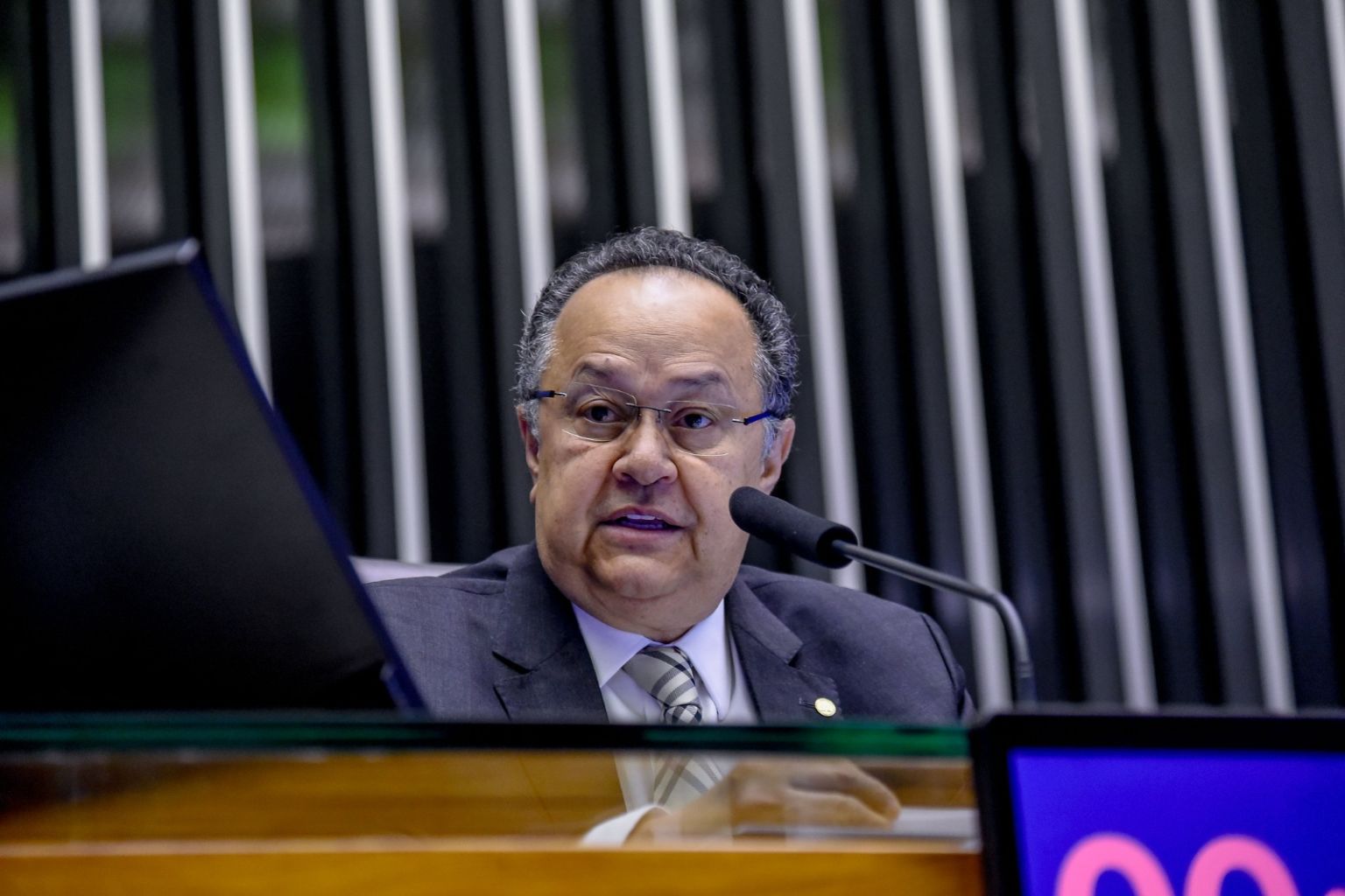 Deputado Silas Câmara é absolvido pelo TRE-AM e mandato é mantido