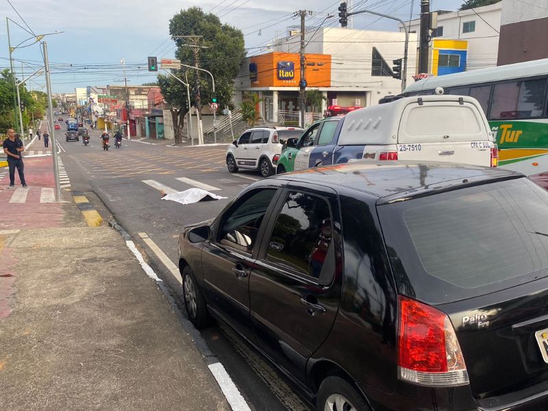 Vídeos: Mulher que ia para o trabalho morre atropelada no Boulevard
