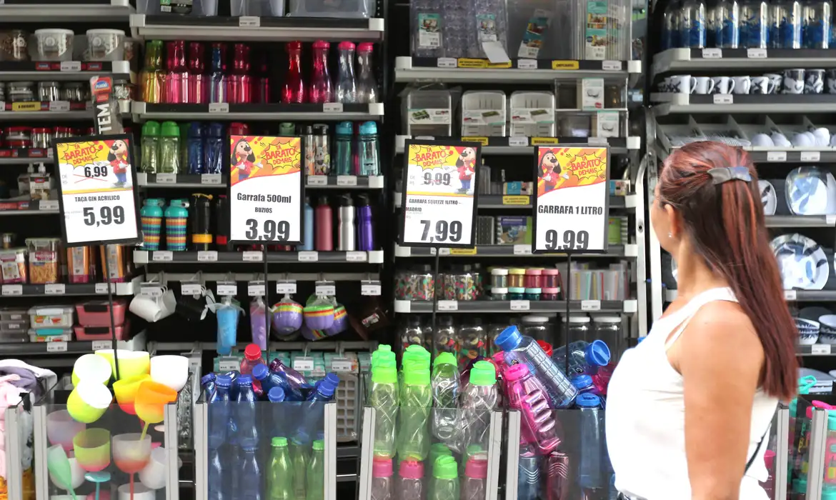 Com menos inflação, comércio espera recorde de vendas na Black Friday