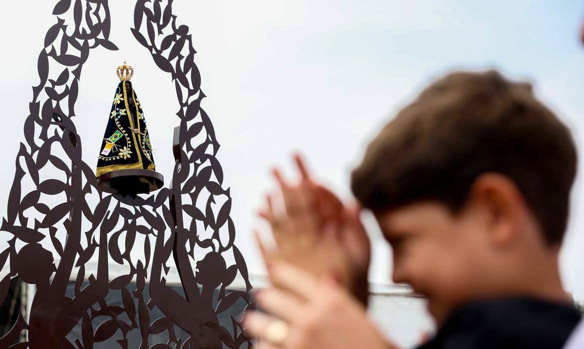 CNBB nega envolvimento em polêmica sobre santa católica