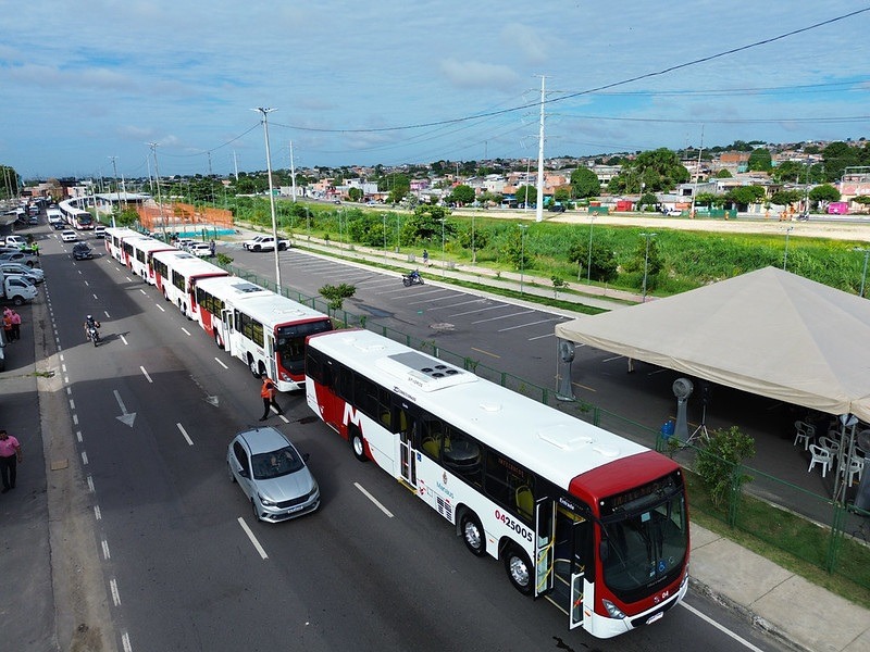 TRT-11 determina circulação mínima de ônibus durante greve em Manaus