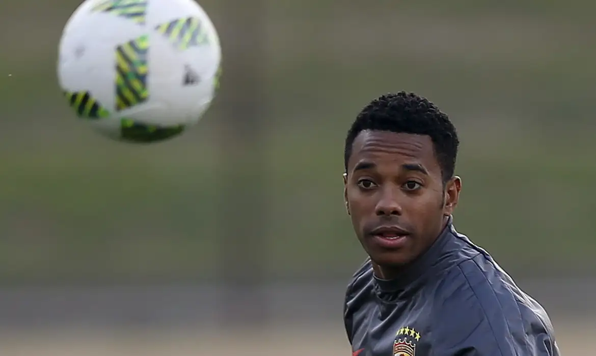 STJ mantém Robinho preso no Brasil por estupro na Itália