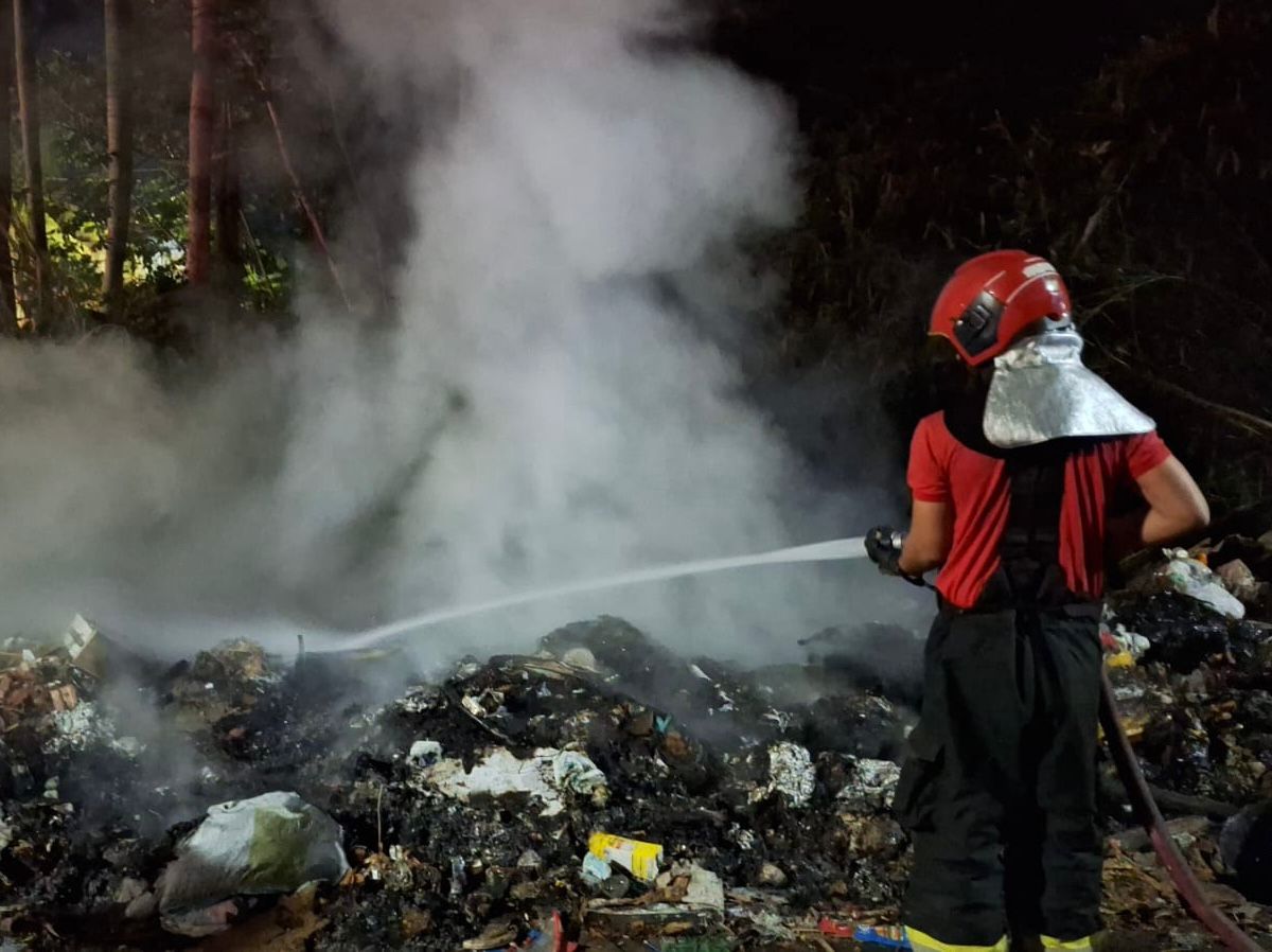 Em 10 dias, Bombeiros registram 53 incêndios em lixeiras clandestinas na capital