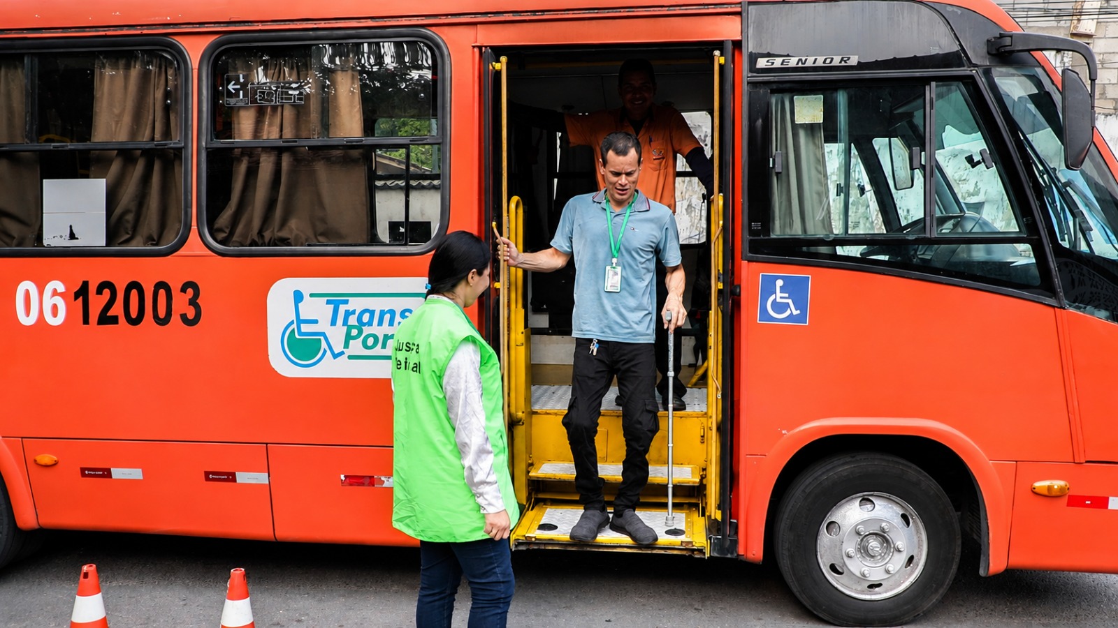TRE-AM garante transporte a eleitores com mobilidade reduzida no segundo turno