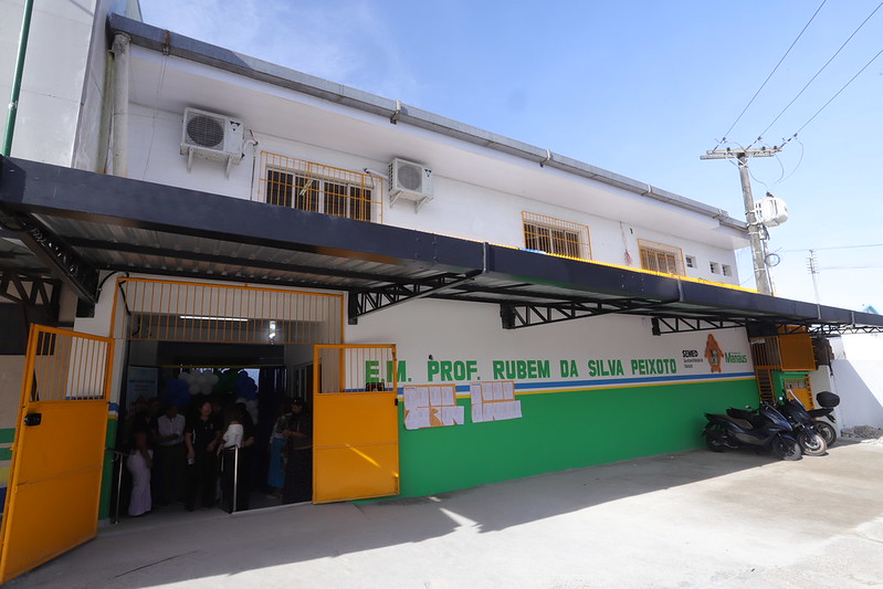Três escolas municipais são reinauguradas nas zonas Leste e Norte de Manaus