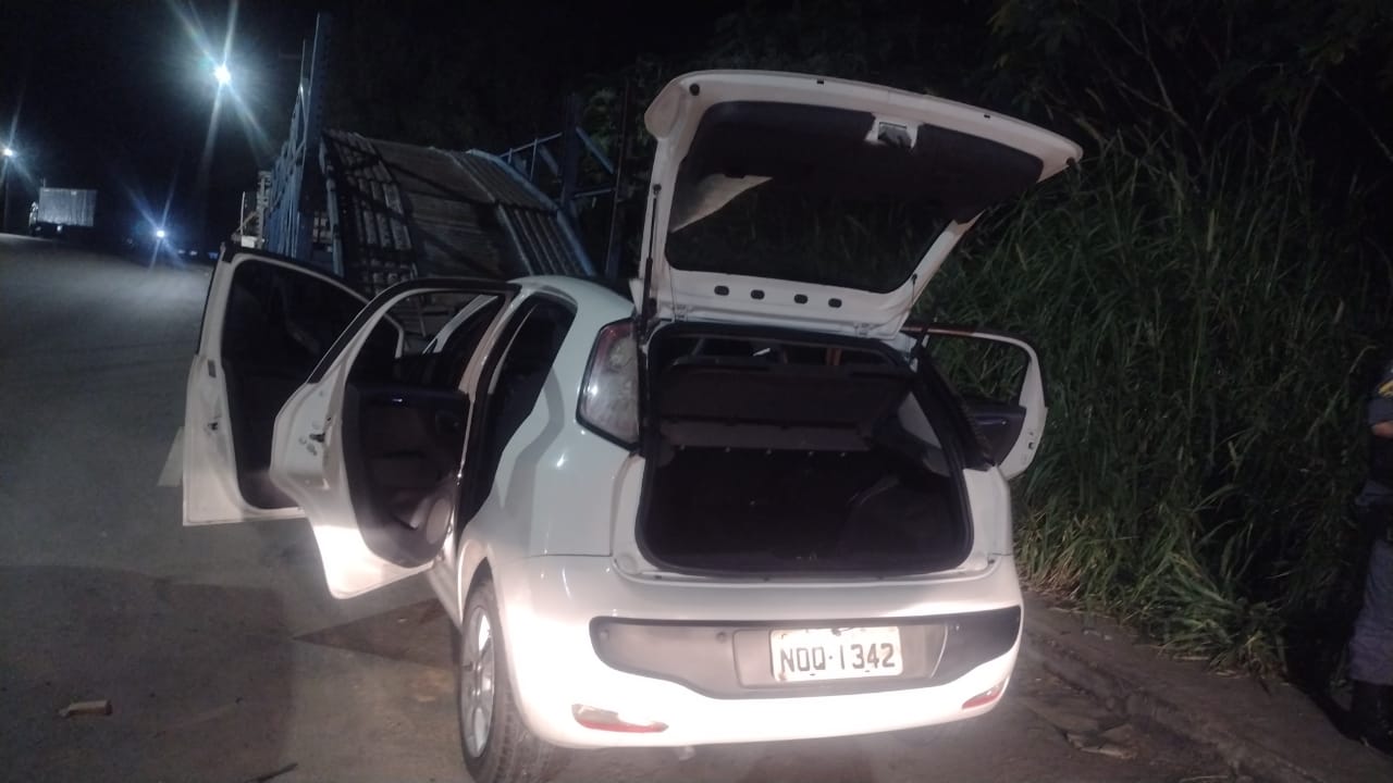Adolescentes suspeitos de roubar motorista de aplicativo são apreendidos