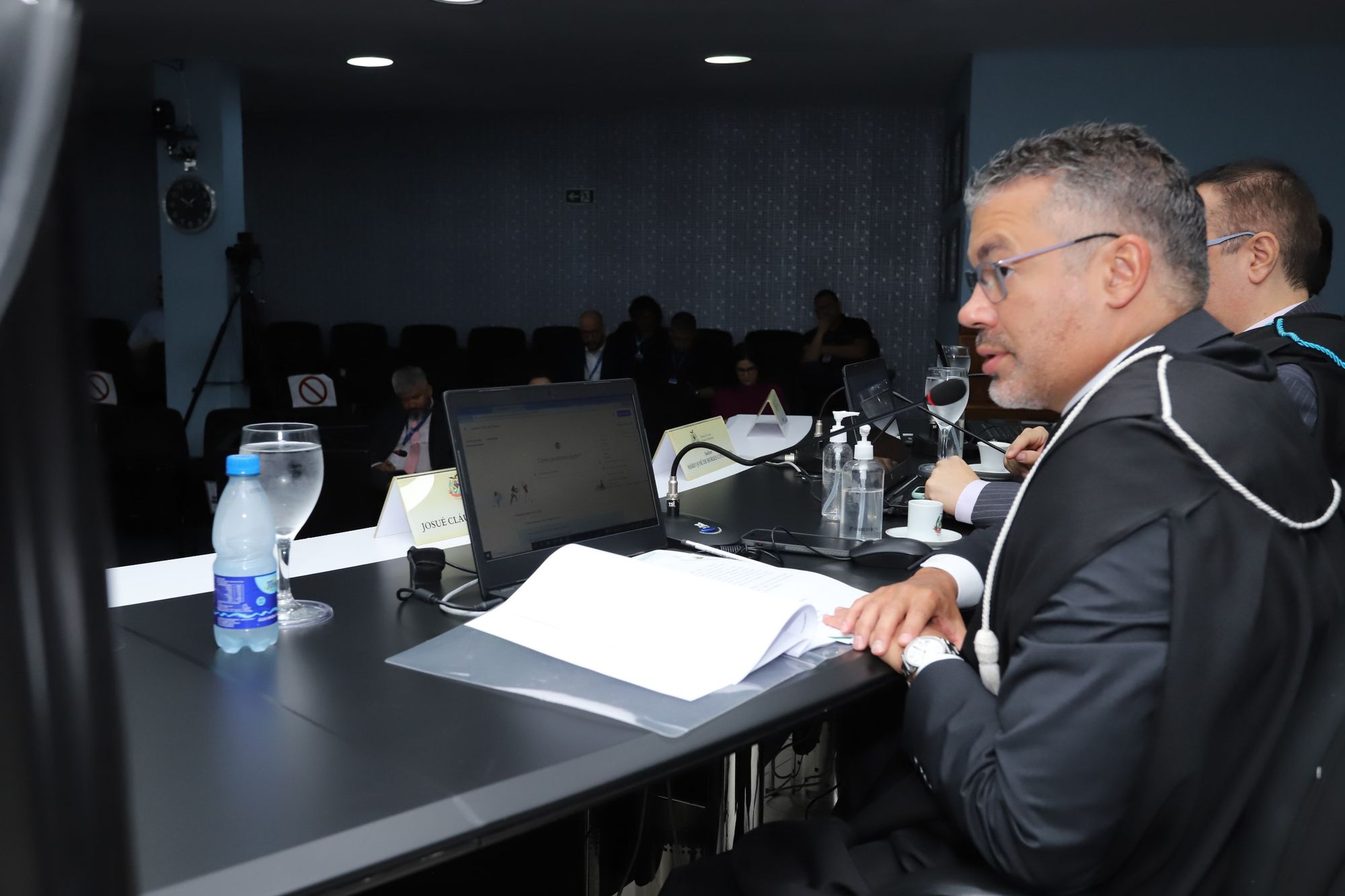 Conselheiro do TCE-AM suspende contratação da Prefeitura de Maués por indícios de irregularidades