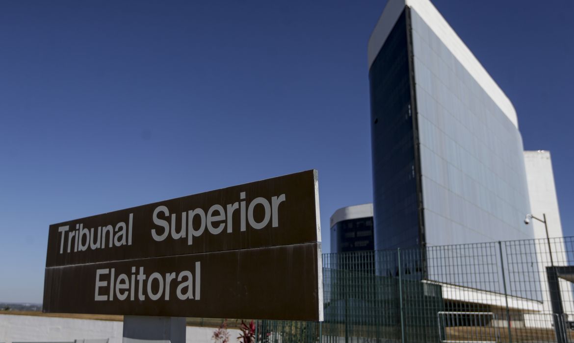 TSE registra mais de 50 mil denúncias de propaganda irregular