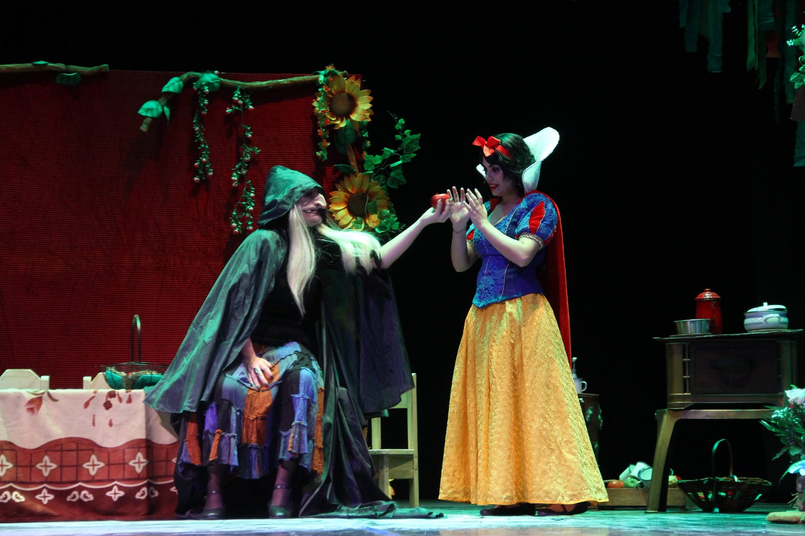 Clássico ‘Branca de Neve’ retorna ao palco do Teatro Amazonas