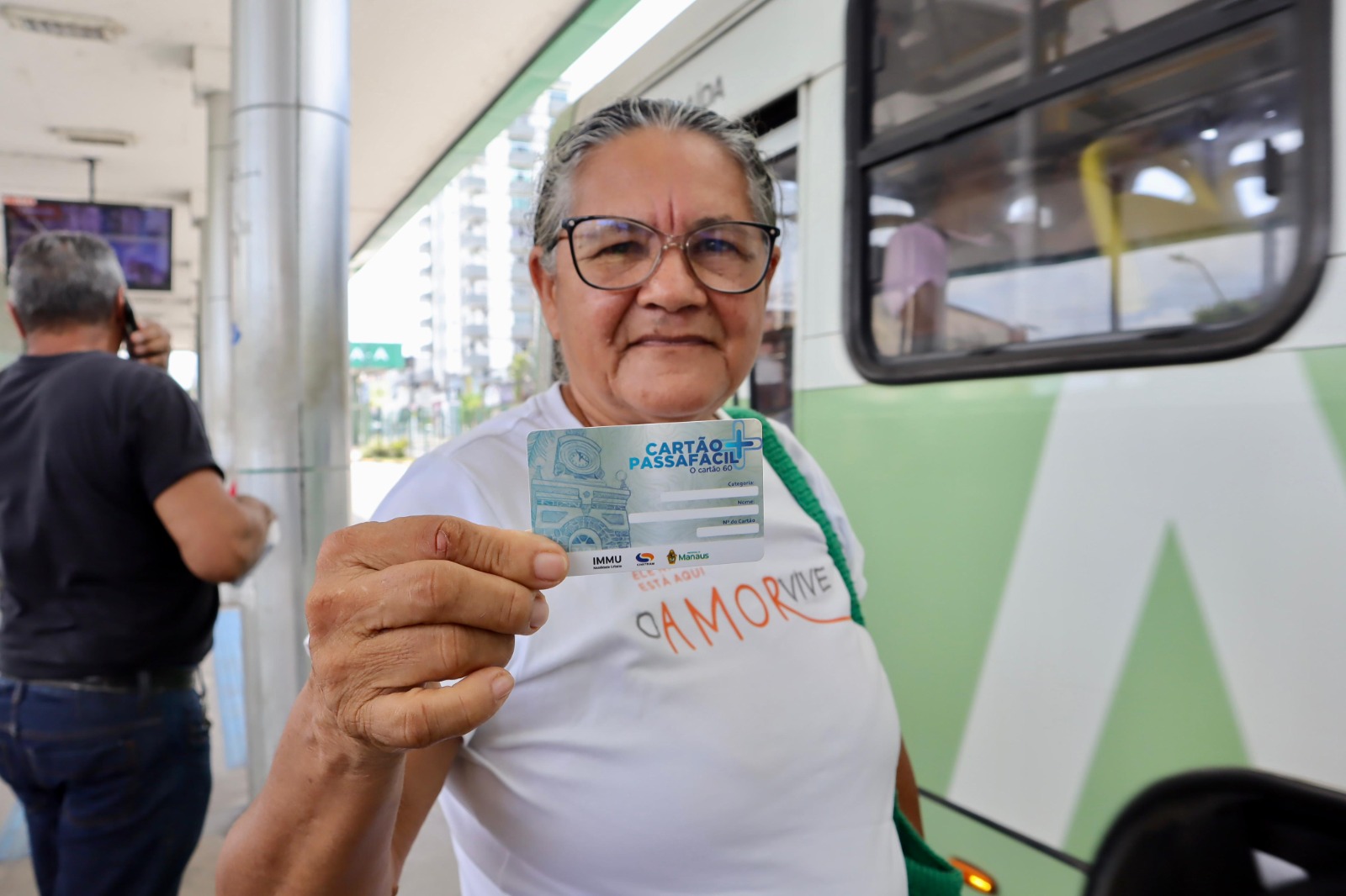 Prefeitura de Manaus lança Cartão PassaFácil+ opcional para idosos