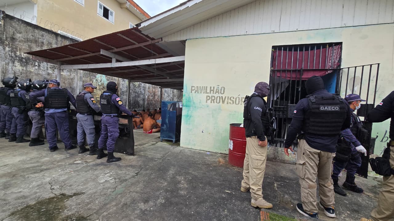 Operação cumpre mandados de busca e apreensão no sistema prisional de Parintins