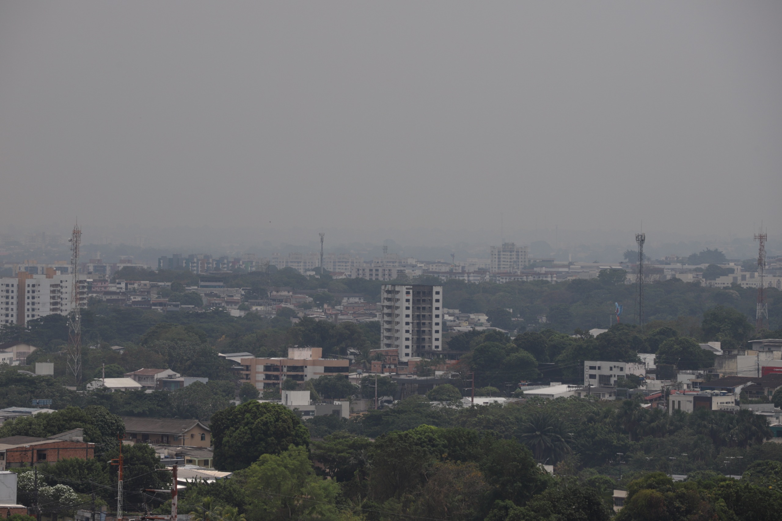 Defensoria cobra medidas contra fumaça e queimadas em Manaus