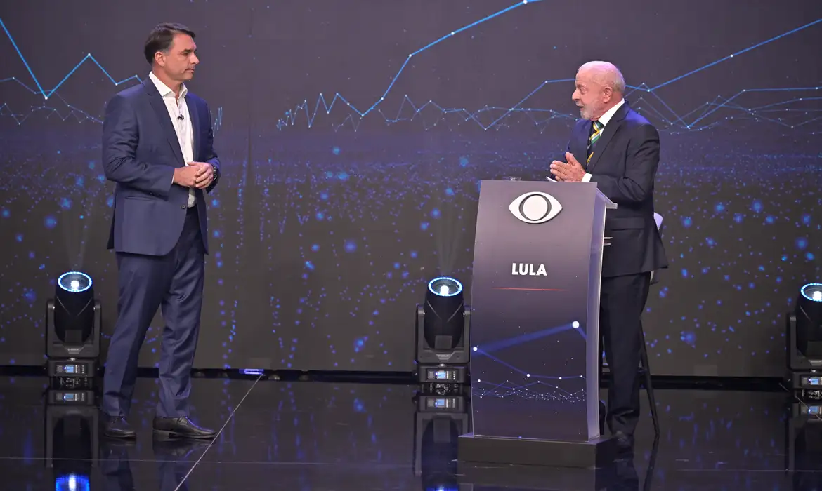 Pesquisas apontam empate técnico entre Lula e Flávio Bolsonaro
