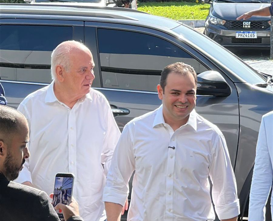 Roberto Cidade e Serafim Corrêa registram chapa para eleição de governador e vice