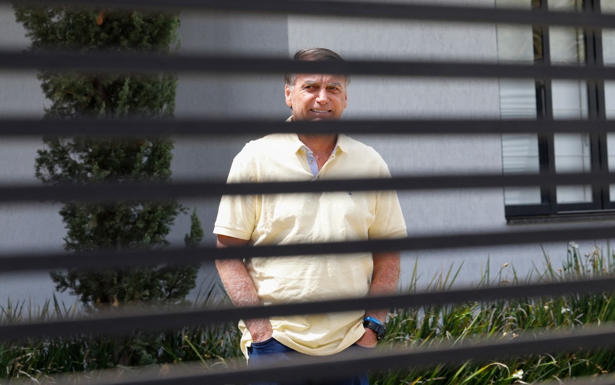 Primeira Turma do STF decide hoje se mantém Bolsonaro preso